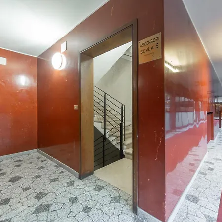 Charming & Bright Near Milan's Fashion District Μιλάνο