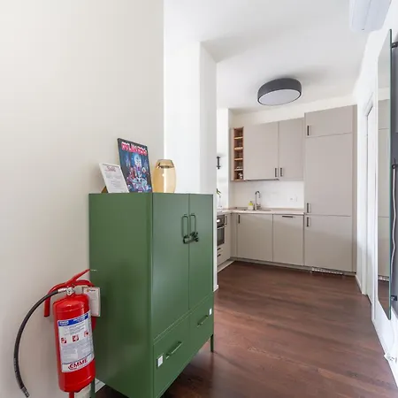 Charming & Bright Near Milan's Fashion District 4*