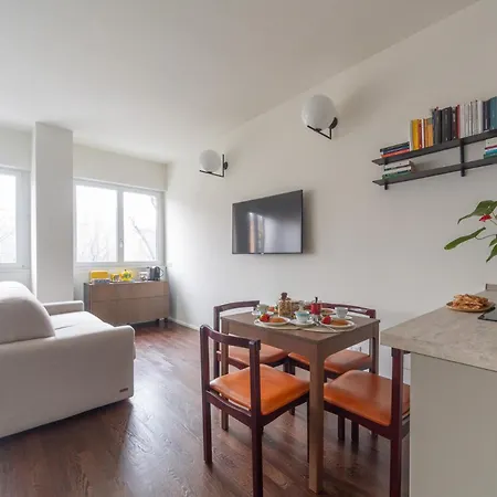 Ξενοδοχείο με διαμερίσματα Charming & Bright Near Milan's Fashion District 4*