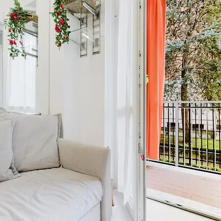 Elegant And Comfortable Mini