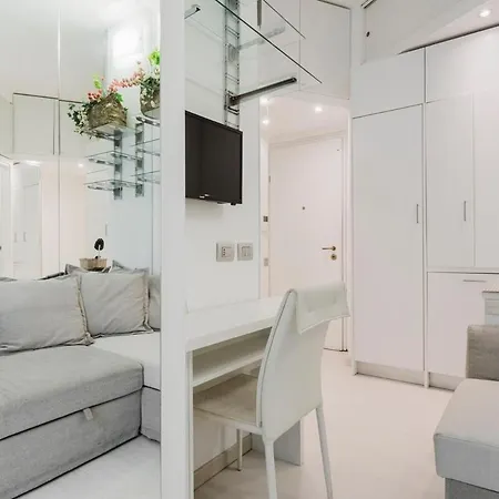 Elegant And Comfortable Mini