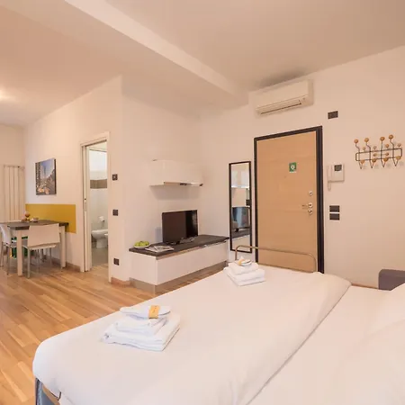 Rentopolis - Palazzo Candiani Appartement *
