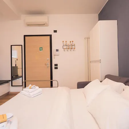 Rentopolis - Palazzo Candiani Appartement Milaan