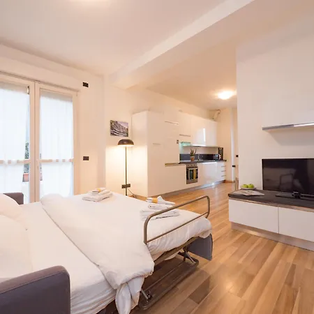 Rentopolis - Palazzo Candiani Appartement