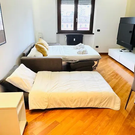 Garibaldi Station-isola-the Cubes *