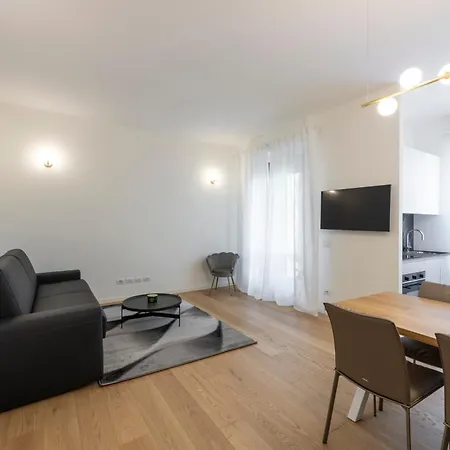 Royal Centro Moscova Apartamento *