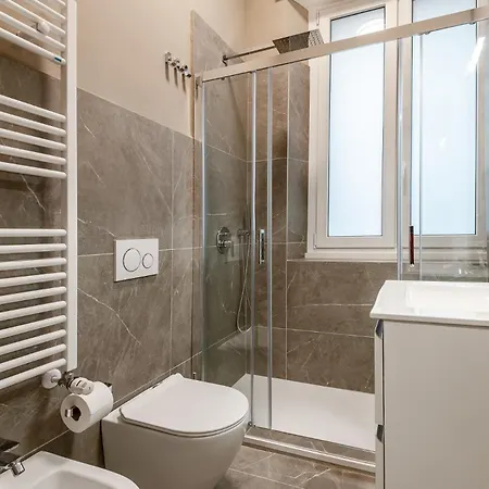 Stayeasy Sauli - 2 Bedrooms, 2 Bathrooms - Station * Mediolan