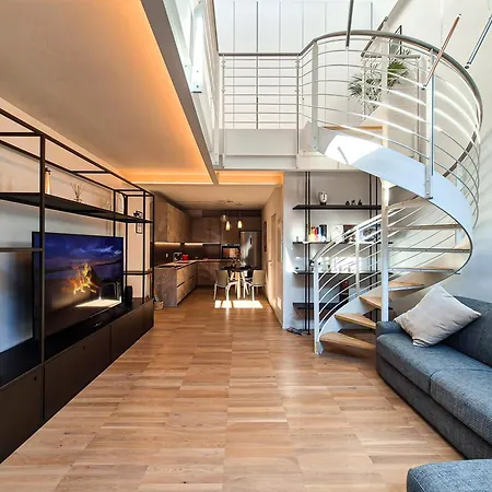Modern Loft, Design & Comfort Appartamento *