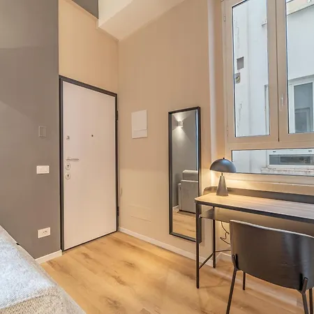 5' From Station, Elegance And Class Apartment *