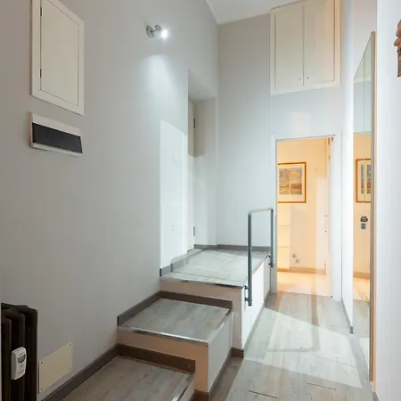 Isola - Garibaldi - Ampio Bilocale Moderno