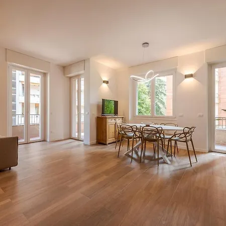 Costanza Luxury Apartment