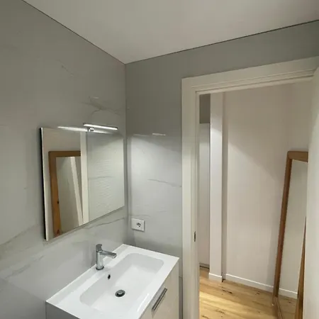 Visconti Di Modrone 18 *