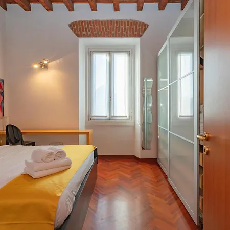 Xenia - Historic Two-room In Navigli Area