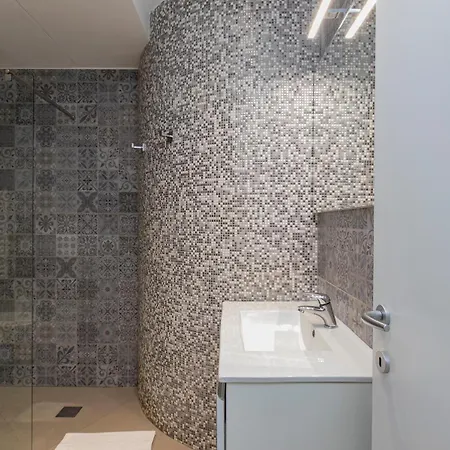 Xenia - Spacious Three-room In Moscova Area