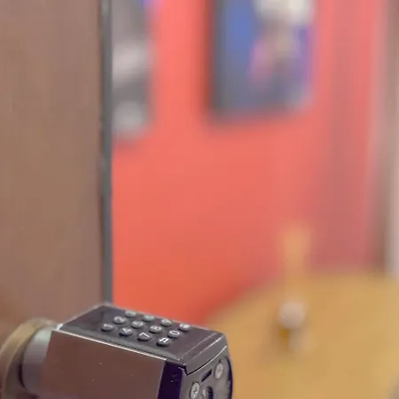 شقة Spacious With Balcony And 2 Bathrooms By Host Hero *