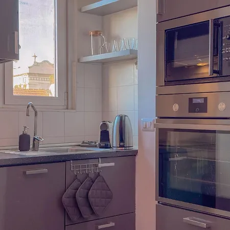 شقة Spacious With Balcony And 2 Bathrooms By Host Hero *