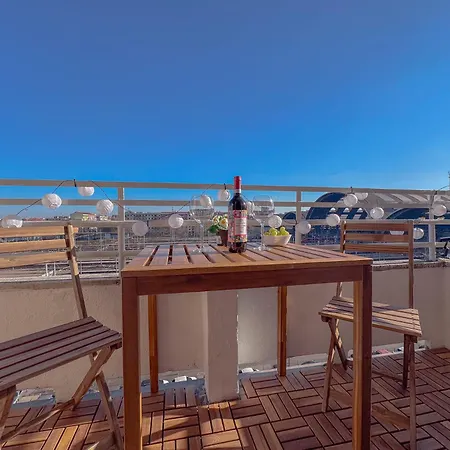 Spacious With Balcony And 2 Bathrooms By Host Hero 밀라노