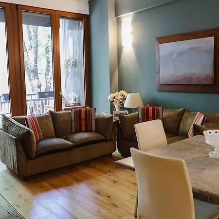 Elegant In The Heart Of Daire *