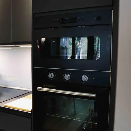 Elegant In The Heart Of Daire Milano