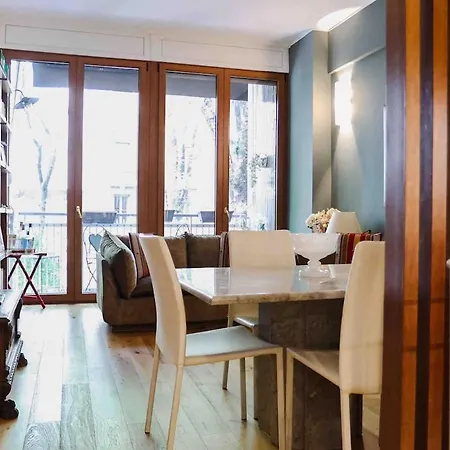 Elegant In The Heart Of Daire Milano