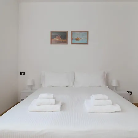 Italianway - Ceroni 10 * Milano