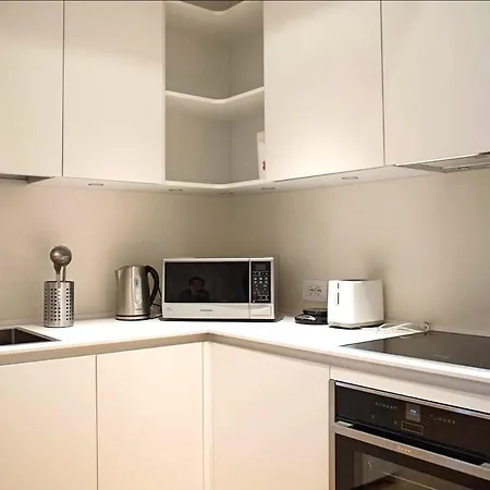 Stunning Views Apartman *