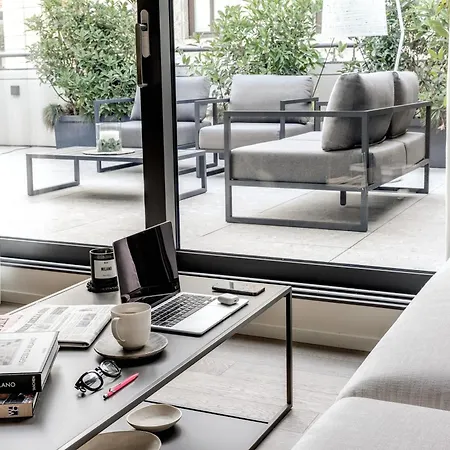 Seety Duomo * ميلان