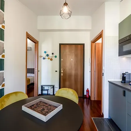 Apartment Loreto - And Quiet Milan