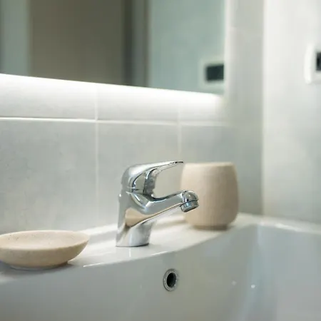 Apartment Loreto - And Quiet Milan
