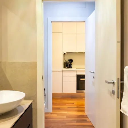 Luxury Flat - Wifi, Ac, Walk To Brera & Duomo *