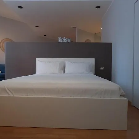 Appartement Modern Openspace In Piazza Repubblica Near To Via Montenapoleone