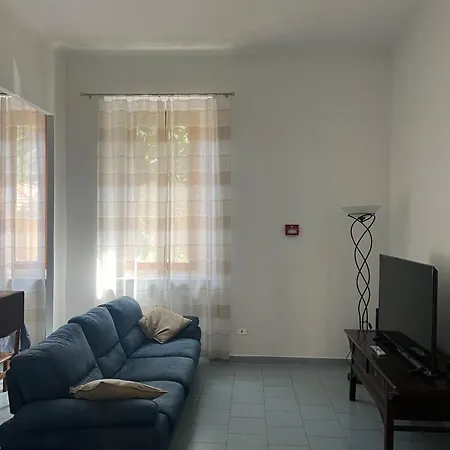 Comfortable Three-room 아파트