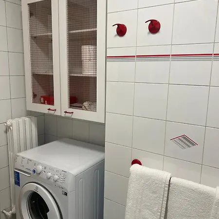 Comfortable Three-room *