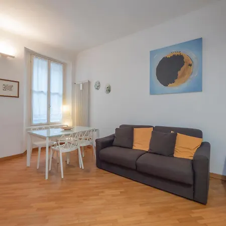 Xenia - Cozy Two-rooms In Corso Vercelli Apartment Mailand