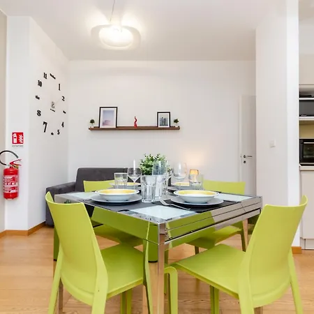 Vivimihome-chic Near Apartment
