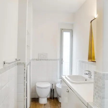 アパート Sant'ambrogio Historic - In Front Of Cattolica ミラノ