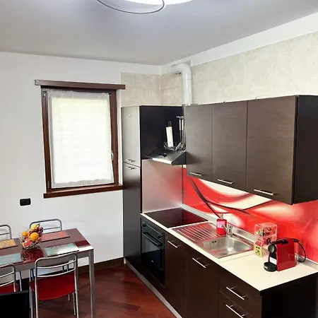 Laura S Garden - Romantic Place And Private Parking Apartment Milan