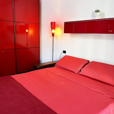 Apartment Laura S Garden - Romantic Place And Private Parking Milan