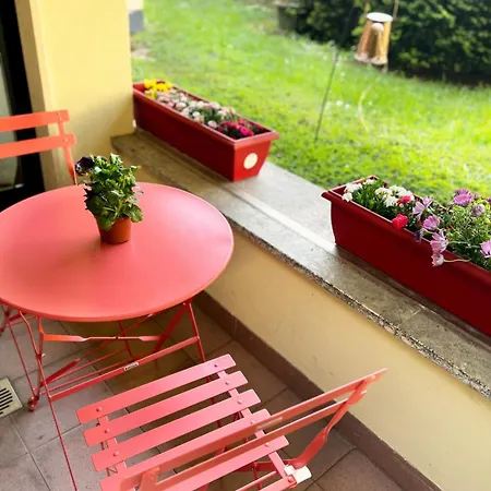 Laura S Garden - Romantic Place And Private Parking Apartman Milánó