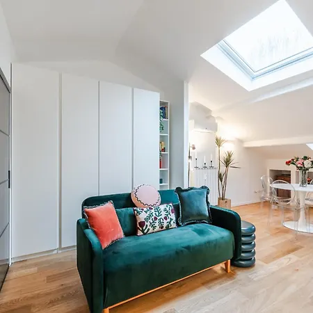 Sovoy Porta Romana 아파트 *