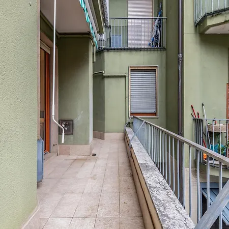 Apartment Via Carracci 6 2 Pax Wi-fi