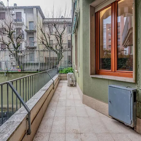 Apartament Via Carracci 6 2 Pax Wi-fi Mediolan