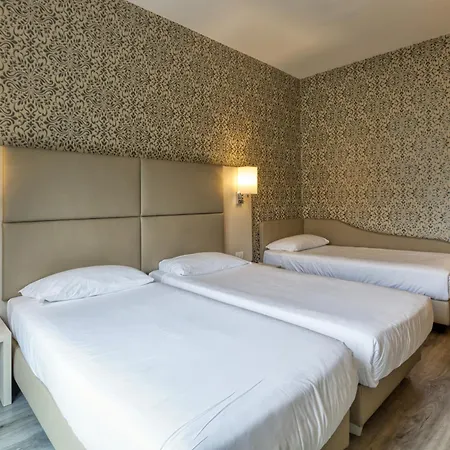 Nasco Hotel 4*