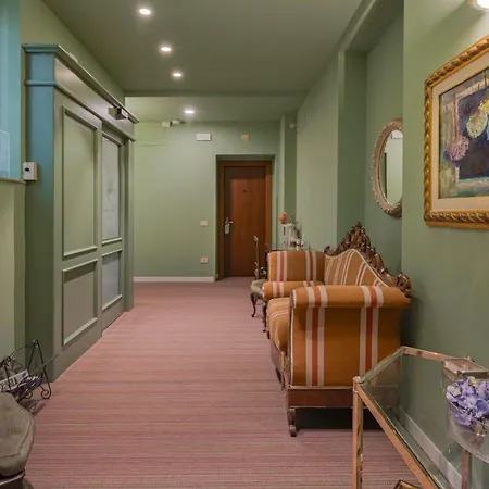 Antica Leonardo Hotell 3*