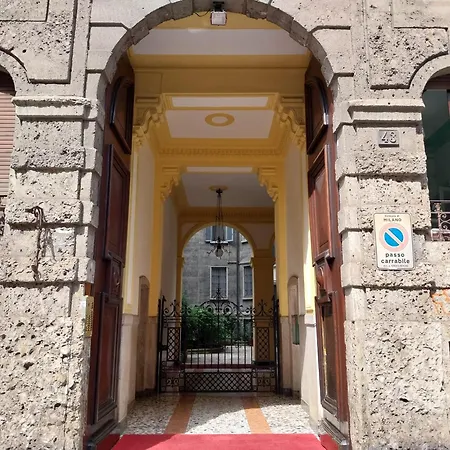 Station 3 Design Apartaments-2 Apts With Parking -1 With Balcony, No Box- Olympic Hub- Town Homes