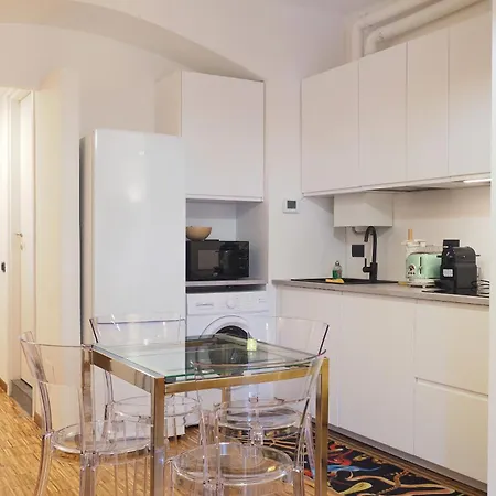 Apartment Arco Della Pace Charming Milan