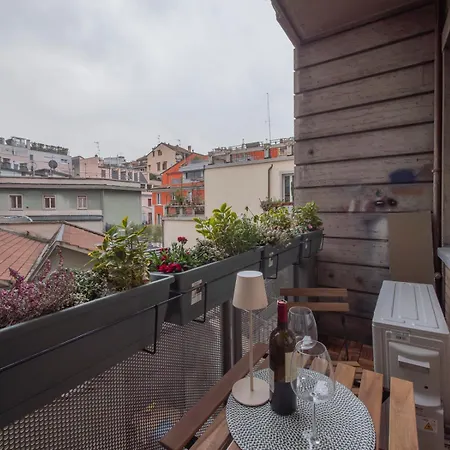 Apartment Spacious 2bdr With Balcony Arco-sempione Area, By Rentopolis