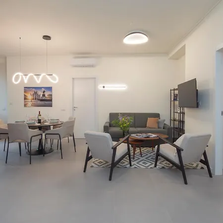 Spacious 2bdr With Balcony Arco-sempione Area, By Rentopolis *