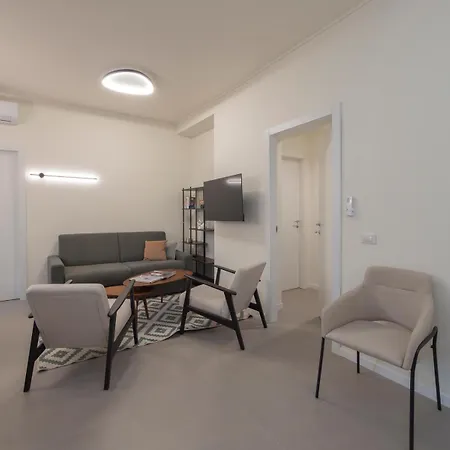דירה Spacious 2bdr With Balcony Arco-sempione Area, By Rentopolis מילאנו