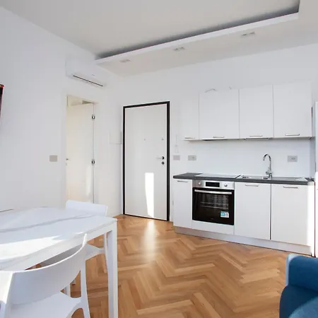 Apartment Fontana18 - Duomo View Milan